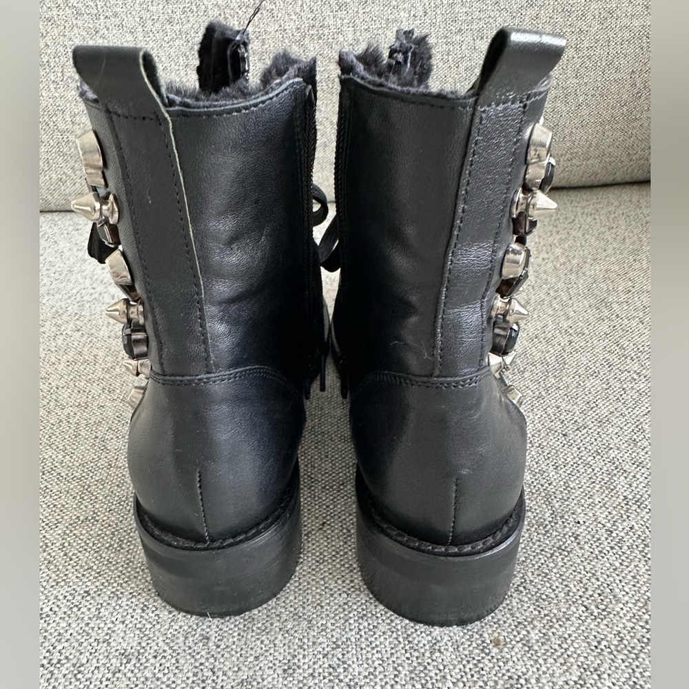 Winter boots - Picture 2 of 10